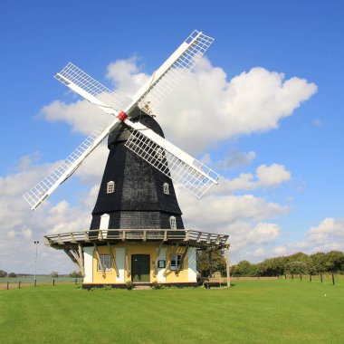 Kanehoej Moelle, Danimarka, Zealand 'daki eski güzel yel değirmeni..