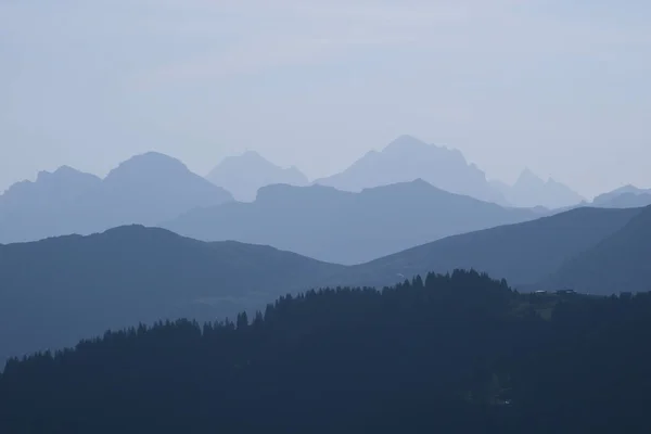 Blaue Bergketten Morgenlicht Vom Vorder Walig Schweiz Aus Gesehen — Stockfoto