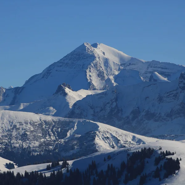 겨울에 마운트 그로스 론너의 스위스 — 스톡 사진