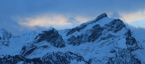 Schluchhore Und Andere Berge Vom Gsteig Bei Gstaad Aus Gesehen — Stockfoto