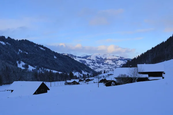 Vinterlandskap Schweiziska Alperna Saanenland Valley — Stockfoto