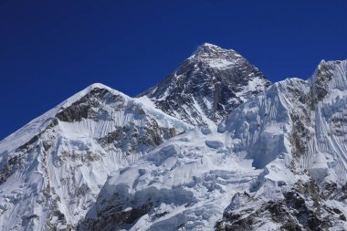 Everest Dağı, Sagarmatha olarak da bilinir. Kala Patthar, Nepal 'den görüldü..