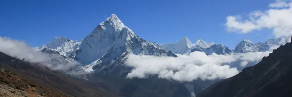 Mount Ama Dablam Vom Dzongla Nepal Aus Gesehen Stockbild