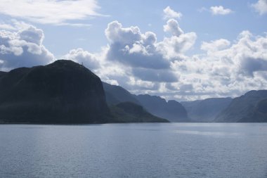 Sabah Lysefjord manzarası, Norveç.