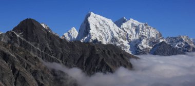 Ama Dablam, Cholatse ve Tobuche 'a bir göz atalım..