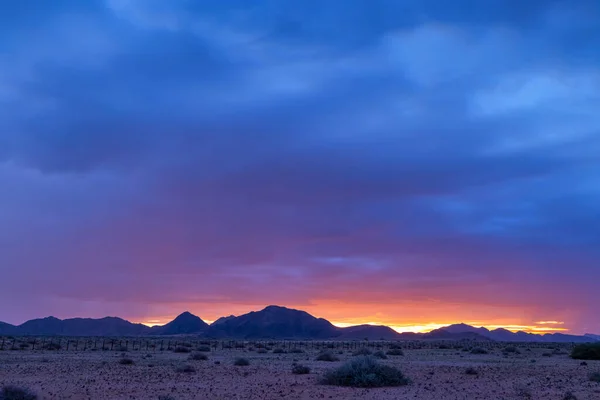 Nuvens Amarelas Azuis Após Pôr Sol Namíbia — Fotografia de Stock