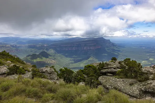 Nuvens Baixas Acima Montanha Escarpa Mariepskop África Sul — Fotografia de Stock