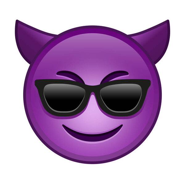 Улыбающееся лицо с рогами в солнцезащитных очках