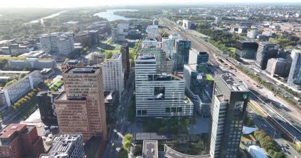 Amsterdam Den Oktober 2022 Nederländerna Amsterdam Zuidas Höghus Finansdistrikt Kontorsbyggnader — Stockvideo