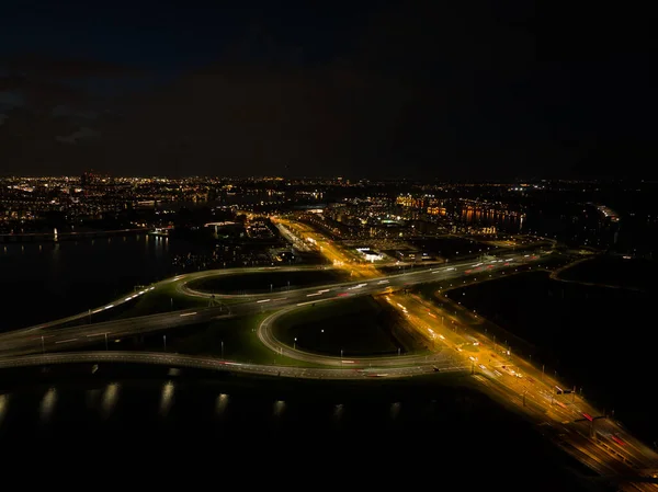 Дорожній Рух A10 Вночі Інфраструктура Автостради Темряві Освітлює Динамічний Рух — стокове фото