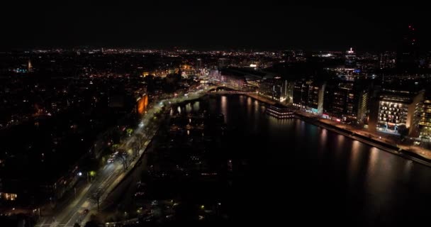 Центр Амстердама Фоне Ночного Воздушного Беспилотника Amsterdam Centraal Prins Hendrickade — стоковое видео