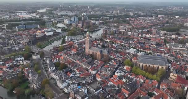 Zwolle Alten Historischen Stadtzentrum Und Stadtmauern Über Skyline Kanal Rund — Stockvideo