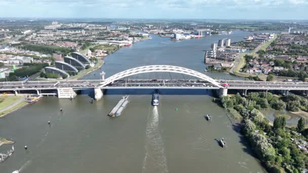Puente Arco Van Brienenoordbrug Sobre Nieuwe Maas Rotterdam Ijsselmonde Kralingen — Vídeo de stock