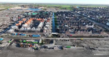 Yeni evler. İnşaat alanı, şehir planlaması ve genel tasarım. Hollanda 'da inşaat projesi geliştirme mühendisliği. Hollanda 'da gayrimenkul.