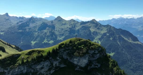Ορεινή Εναέρια Άλπεις Στην Ελβετία Και Καλοκαίρι Πεζοπορία Παράδεισος Και — Αρχείο Βίντεο