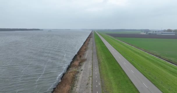 Infraestrutura Rodoviária Dyke Holanda Holanda Barreira Inundação Longo Ijselmeer Perto — Vídeo de Stock