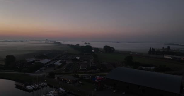 Slunce Vychází Holandsku Jaře Mlhavá Rosa Ranním Vzdušném Dronu Nad — Stock video