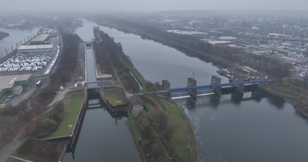 Ruhrwehr Duisburg Weir Ruhr Duisburg Located Ruhr 626 Flows Rhine — Stock Video
