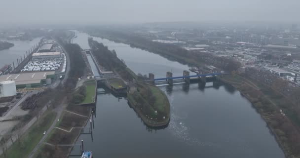 Рурвер Дуйсбург Ruhrwehr Duisburg Плотина Реке Рур Дуйсбурге Расположен Руре — стоковое видео