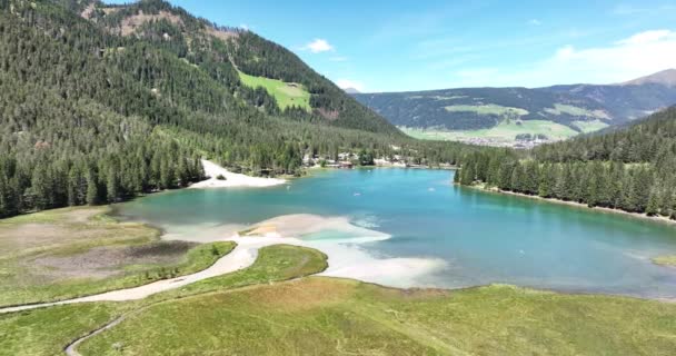 Λίμνη Dobbiaco Toblacher See Λίμνη Στο Δήμο Toblach Στο Νότιο — Αρχείο Βίντεο