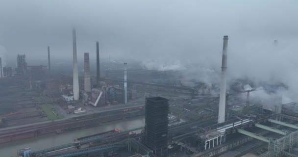 Large Industrial Area Blast Furnaces Rhine River Steel Production Factory — Vídeo de Stock