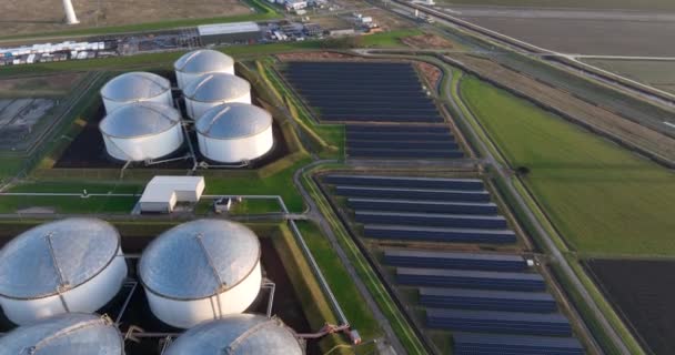 Eemshaven Het Hogeland Netherlands Wind Turbines Petrochemical Industrial Silos Solar — Vídeos de Stock