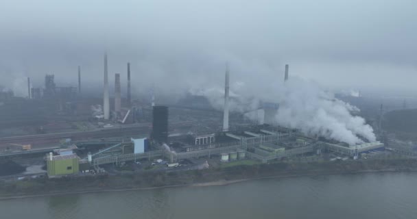 国際金属製品 鉄鋼生産 金属生産 大型施設 空中からの眺め — ストック動画