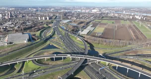 Aerial Drone Video Knooppunt Ridderkerk Displays Organized Chaos Urban Traffic — Wideo stockowe
