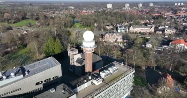 2023年2月8日 オランダのデ ビルト Koninklijknederlands気象研究所の空中ドローンビデオでこの象徴的な建物の美しさと革新を賞賛 — ストック動画