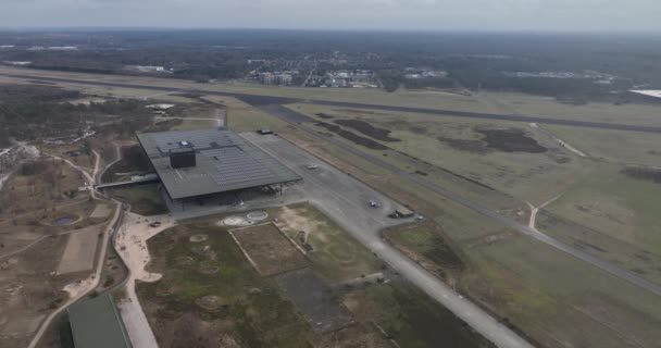 Poskytuje Jedinečný Pohled Infrastrukturu Historii Letišť Poskytuje Pohled Ptačí Perspektivy — Stock video