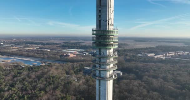 Overhead Drone Footage Reveals Impressive Scale Broadcasting Tower Mediaworks Campus — Vídeo de Stock