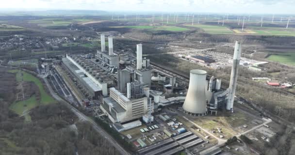 大型能源生产综合体的俯视图 展示了电力工业的规模 — 图库视频影像