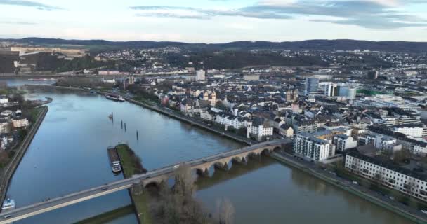 Koblenz Balduinbrucke Και Ιστορικό Κέντρο Της Πόλης — Αρχείο Βίντεο