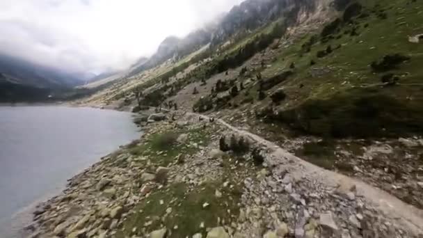 ゴーベ湖 Gaube Lake フランス語 Lac Gaube フランスのピレネー山脈の湖 フランス — ストック動画