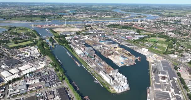 Gran Puerto Industrial Nijmegen Países Bajos Vista Aérea Del Dron — Vídeo de stock