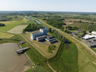 Nükleer Santral Dodewaard, Hollanda 'nın Dodewaard kentindeki eski bir nükleer enerji santralidir. Hava aracı görünümü.