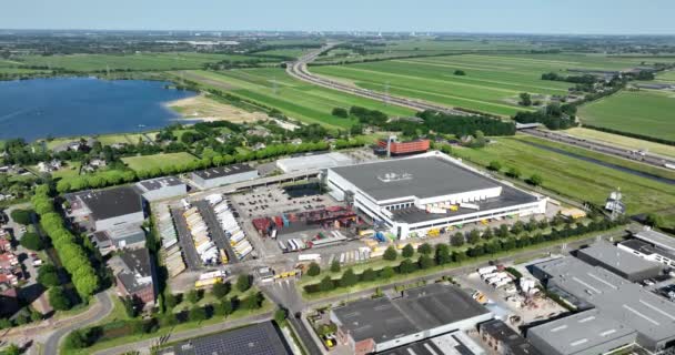 Woerden Netherlands 2023 네덜란드 슈퍼마켓 센터와 트럭을 점보의 슈퍼마켓으로 물건을 — 비디오
