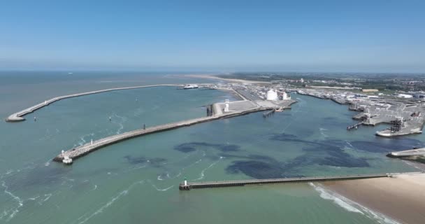 Ferry Terminal Calais Frankrijk Luchtfoto Drone Zicht Panorama — Stockvideo