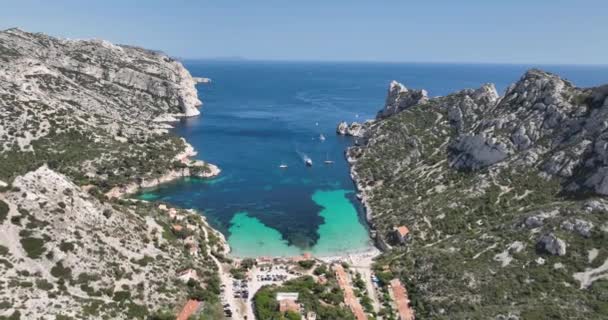 Saksikan Keindahan Menakjubkan Dari Pantai Taman Nasional Calanque Dekat Marseille — Stok Video