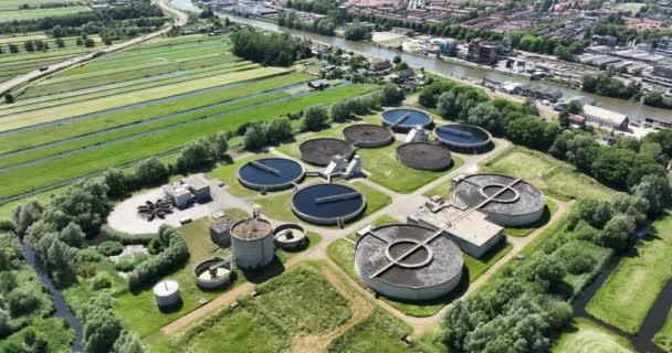 Ronde Rioolwaterzuiveringsinstallaties Buiten Luchtdrone Zicht Nederland — Stockvideo