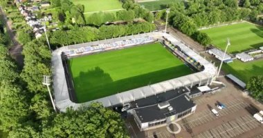 Waalwijk, 12 Haziran 2023 Hollanda, futbol kulübü RKC Waalwijk 'in Mandemakers stadyumunun insansız hava aracı videosu..