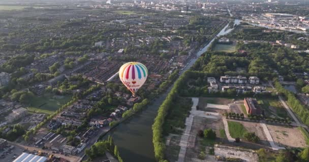 Nieuwegein Juli 2023 Nederland Luchtballonvlucht Boven Nieuwegein Stedelijk Gebied Luchtdrone — Stockvideo