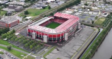 Enschede, 19 Temmuz, 2023, Hollanda. Grolsch Veste, Eredivise futbol kulübü FC Twente stadyumu. Hava aracı görünümü.