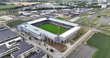 Sittard, 12 Haziran 2023 Hollanda. Fortuna Sittard Stadyumu, Eredivisie 'de yer alan Fortuna Sittard futbol kulübü. Hava aracı görünümü.