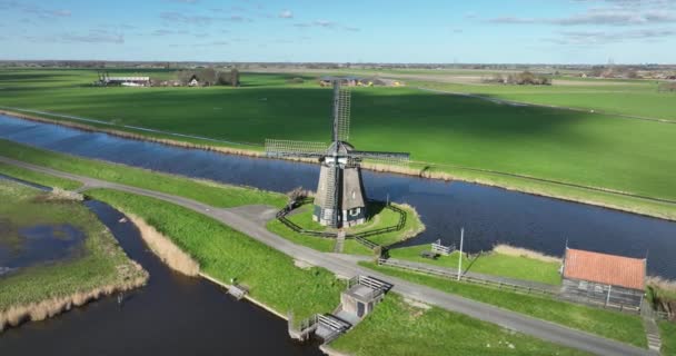 Aerial Drone View Dutch Traditioneel Windmill Used Pumping Water Grassland — Stock Video