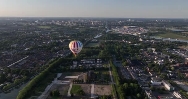 Nieuwegein Temmuz 2023 Hollanda Nieuwegein Üzerinde Sıcak Hava Balonu Uçuşu — Stok video