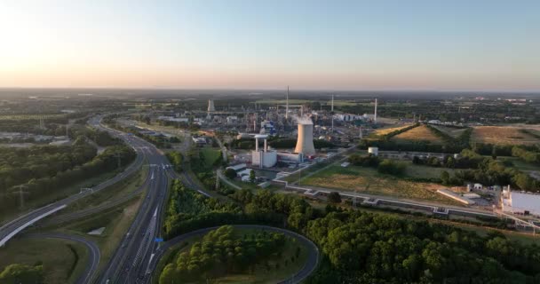 Hollanda Daki Geleen Otoyol Boyunca Kimyasal Sanayi Bölgesi Hava Aracı — Stok video