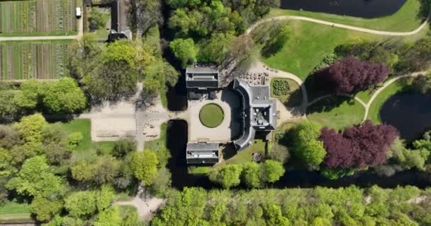 Kasteel Groeneveld 荷兰Baarn 乡村庄园城堡空中无人驾驶飞机视图 — 图库视频影像