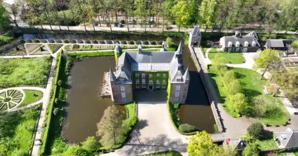 スロット ズーレンはユトレヒト市近くのオウド ズーレンの村にある城です オランダ 空中ドローンビュー — ストック動画