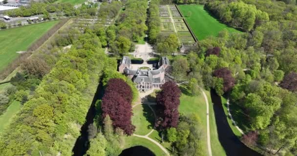 Πάνω Προς Κάτω Εναέρια Άποψη Του Μεσαιωνικού Κάστρου Kasteel Groeneveld — Αρχείο Βίντεο